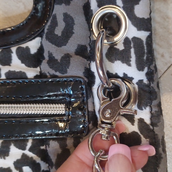 Unique Betsey Johnson Betseyville Quilted Foldover Clutch/Shoulder Bag - Picture 10 of 11